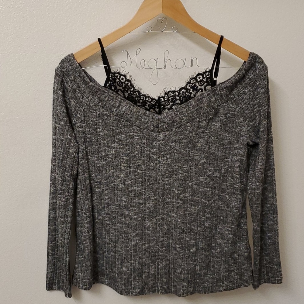 Lace Inset Cold Shoulder Top - Picture 3 of 5